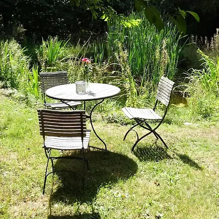 Am Alten Steinbruch *