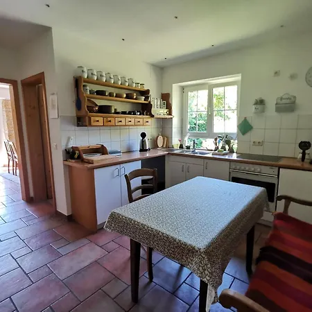 Nyaraló Am Alten Steinbruch